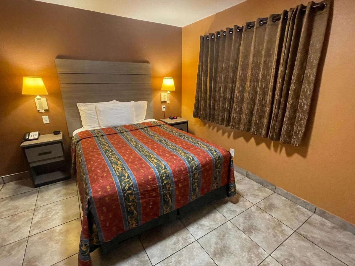 New Corral Motel Victorville Buitenkant foto