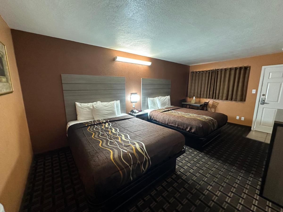 New Corral Motel Victorville Buitenkant foto