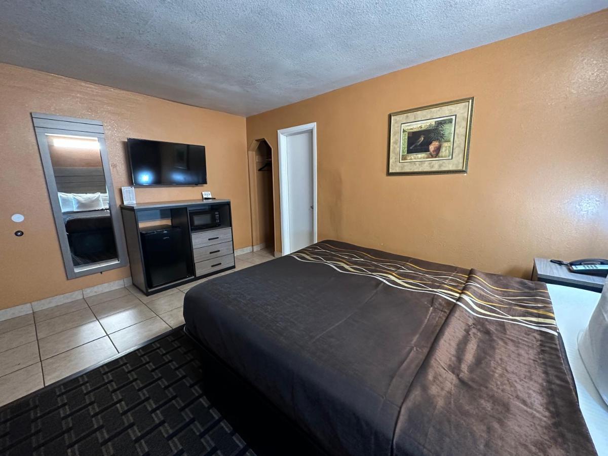 New Corral Motel Victorville Buitenkant foto